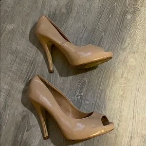 Women’s Journey Collection Peep Toe Pump